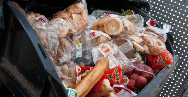 Bielefeld: Essen für „Flüchtlinge“ landet im Müll – Zugleich hungern arme Deutsche