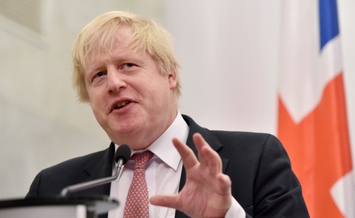Britischer Außenminister: England soll Syrien ohne Zustimmung des Parlaments angreifen